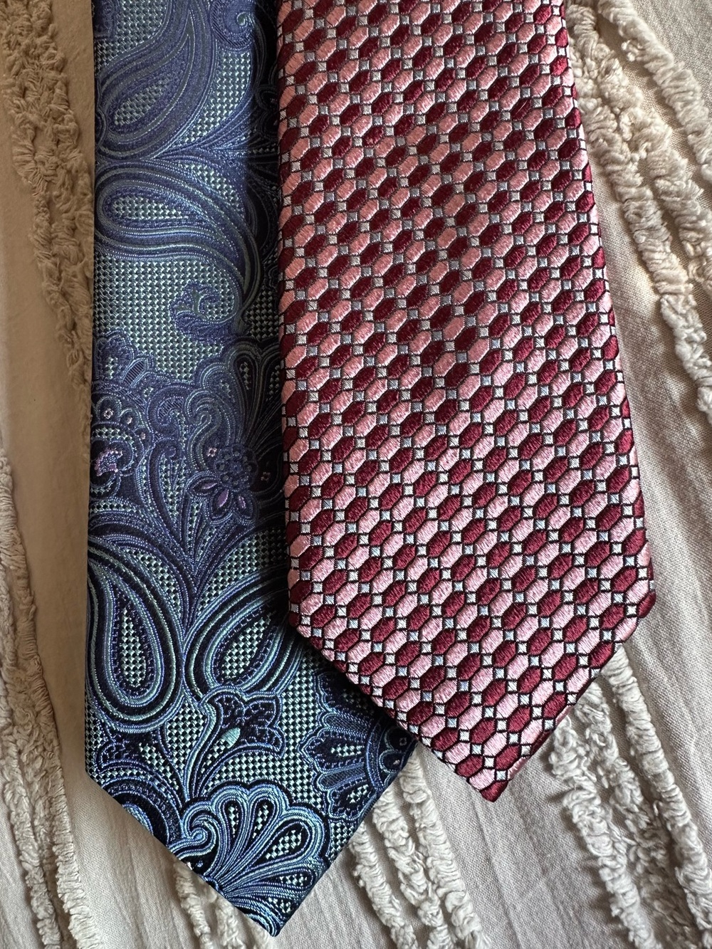Joseph Abboud NWT Men's Regular Blue Paisley and Red Geometric Tie Set